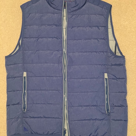 UNTUCKIt Large vest - Picture 1 of 4
